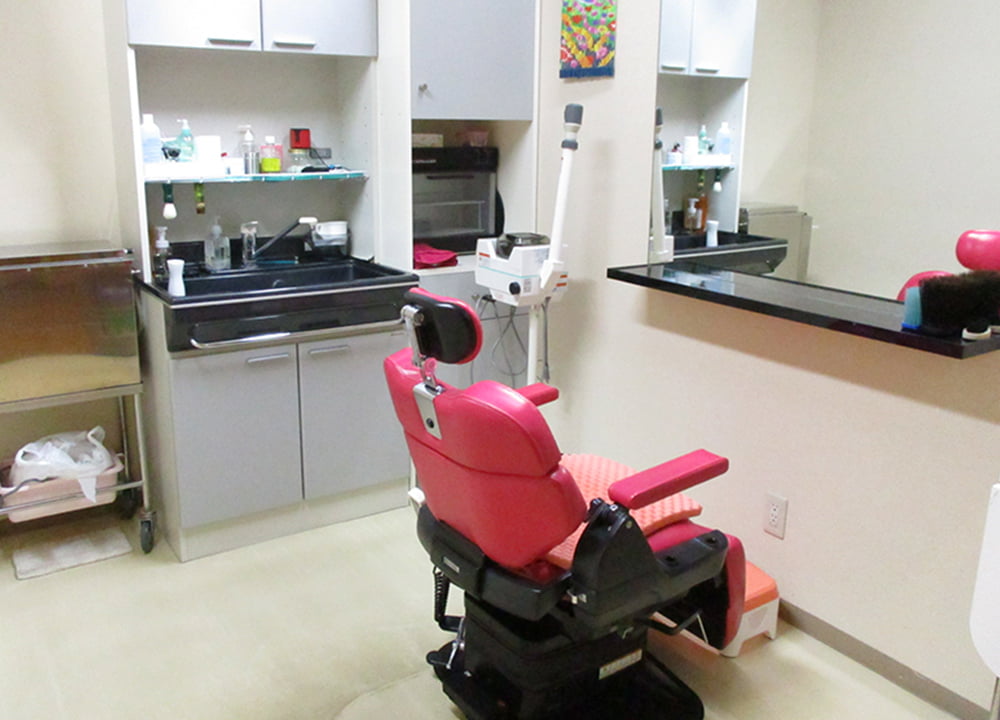 理容室を備え、定期的に床屋さんが来ています。