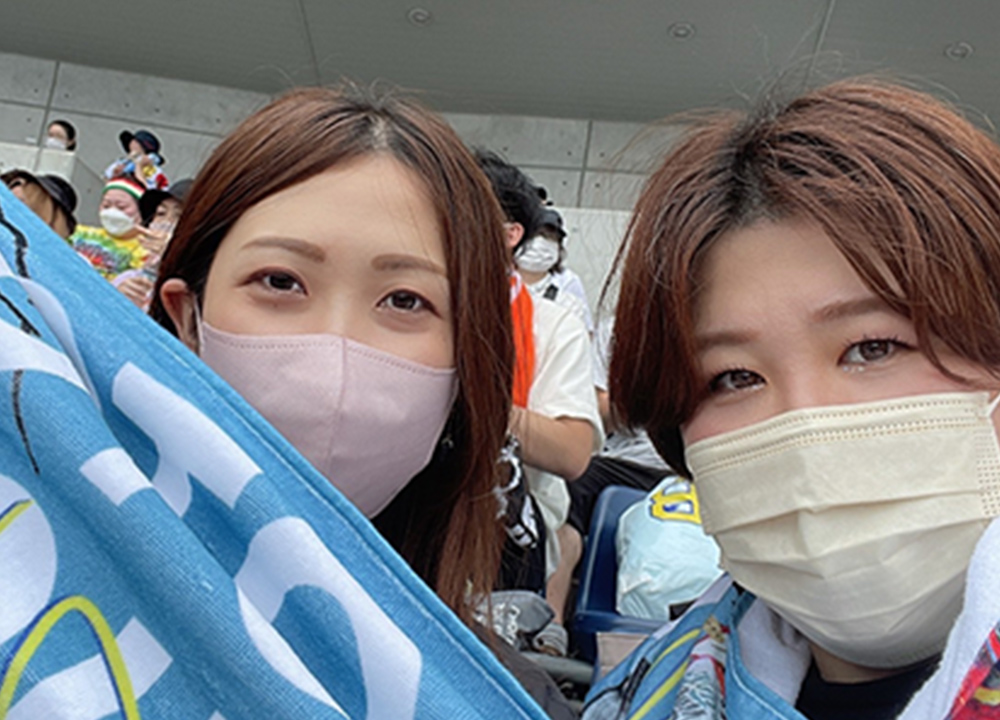 休日は同僚と思い切り楽しんでいます。