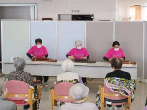 大正琴・凌文会様 演奏会を開催しました（3月11日）