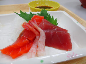 天皇誕生日にお刺身を提供しました